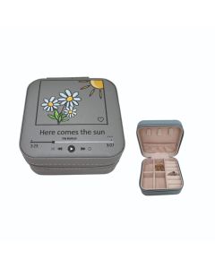 PORTA JOIAS HERE COMES